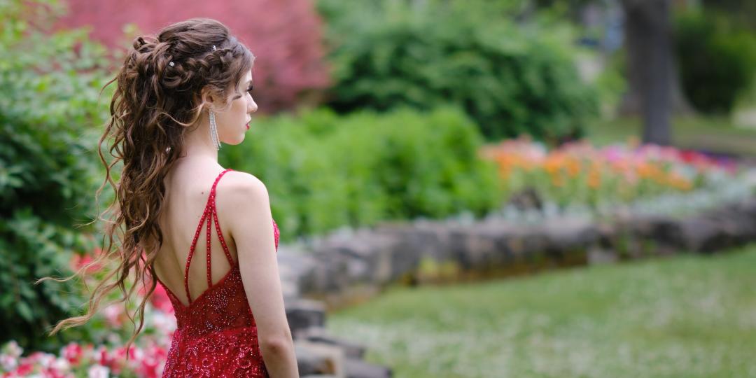 Sissy prom Caption